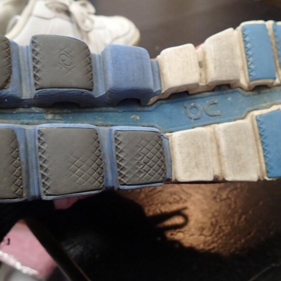 QC Tennis Shoes - pre owned - Picture 2 of 5